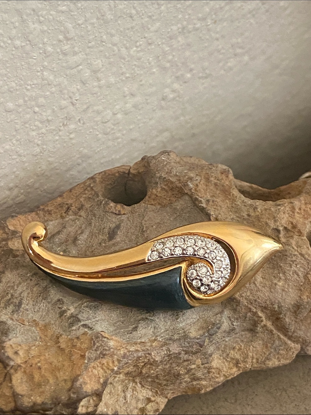 Vintage 70s Evergreen Enamel Rhinestoned Abstract Wave Broach